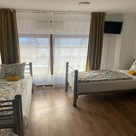 Center Hostel And Guest House บูดาเปสต์ ภายนอก รูปภาพ