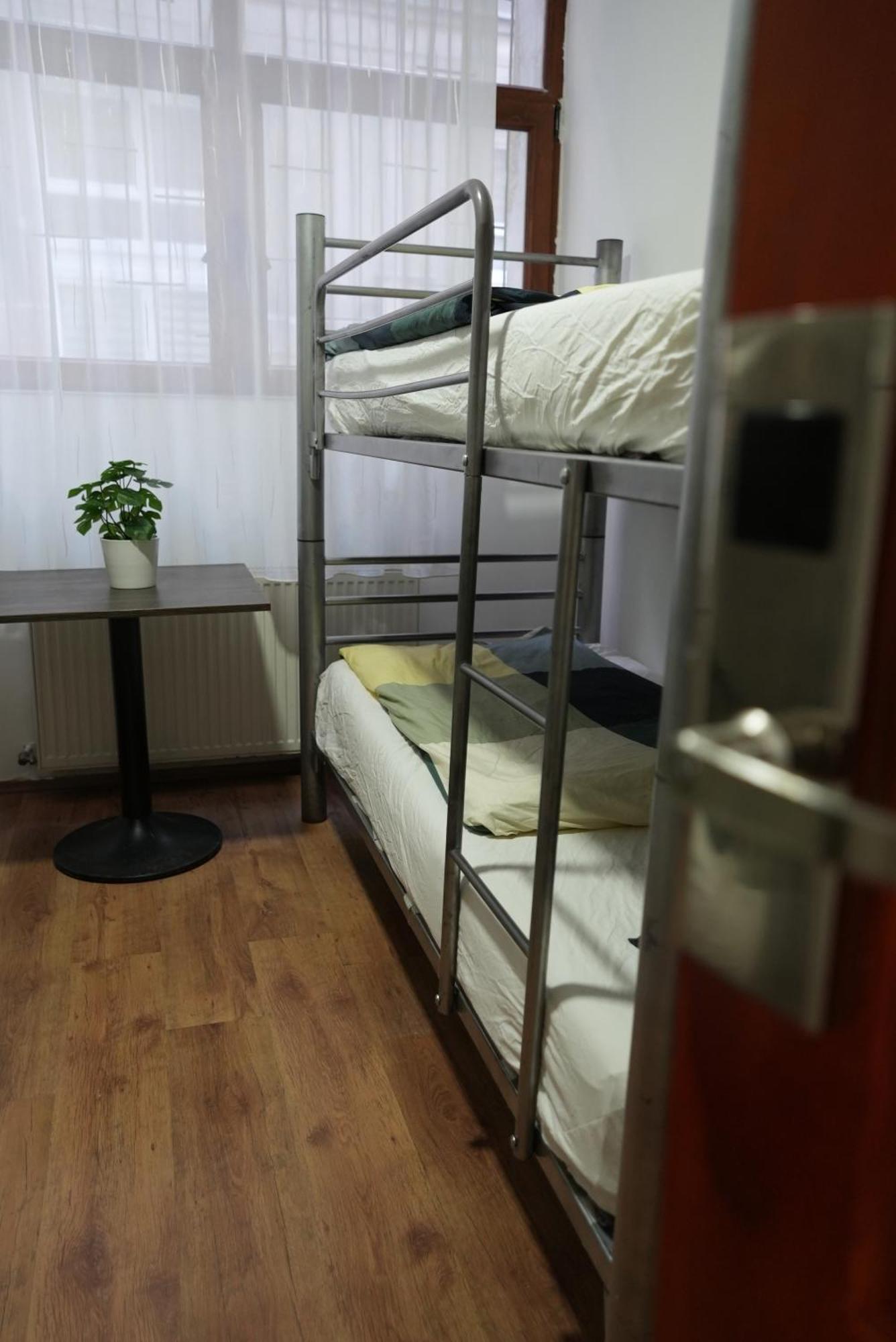 Center Hostel And Guest House บูดาเปสต์ ภายนอก รูปภาพ