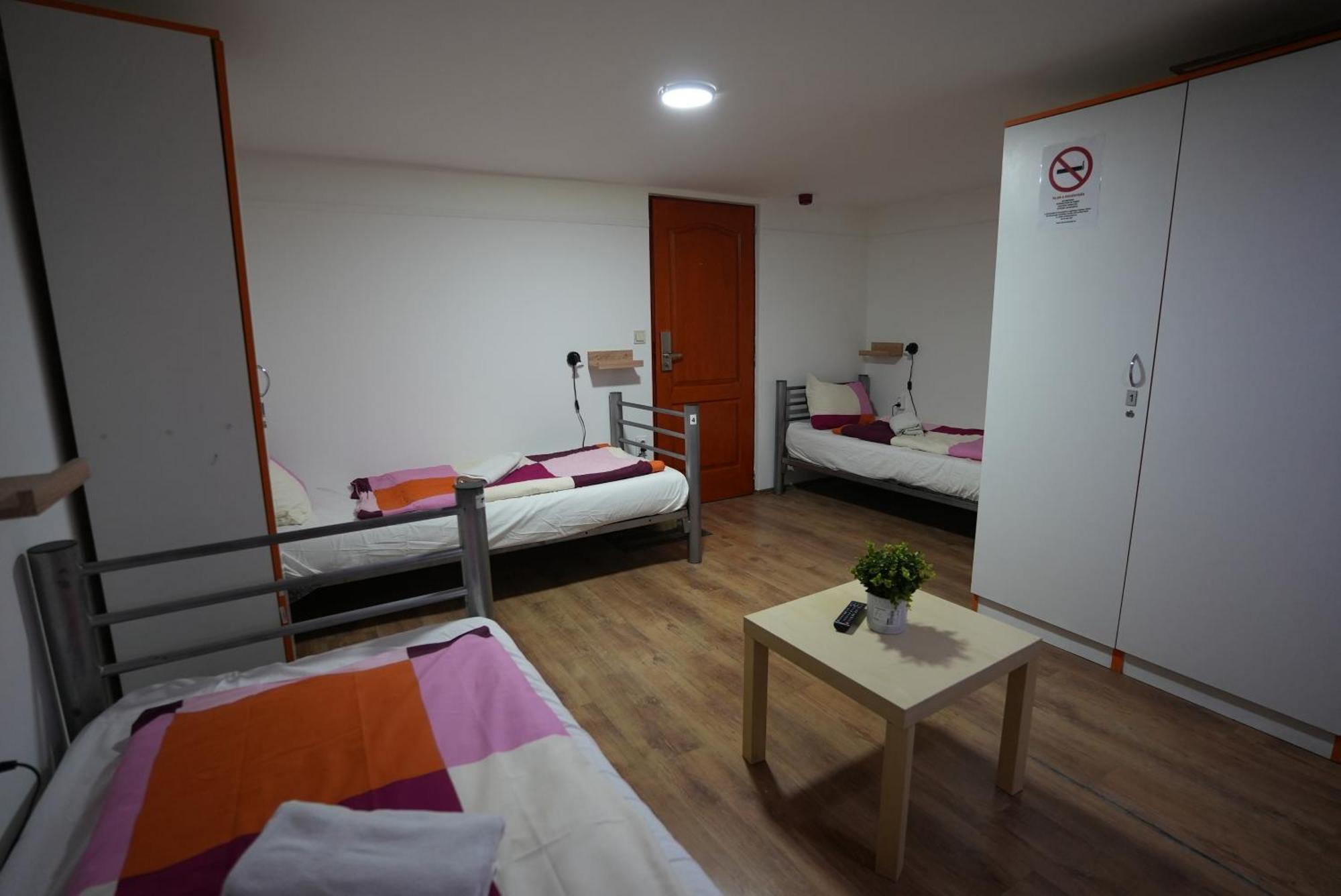 Center Hostel And Guest House บูดาเปสต์ ภายนอก รูปภาพ