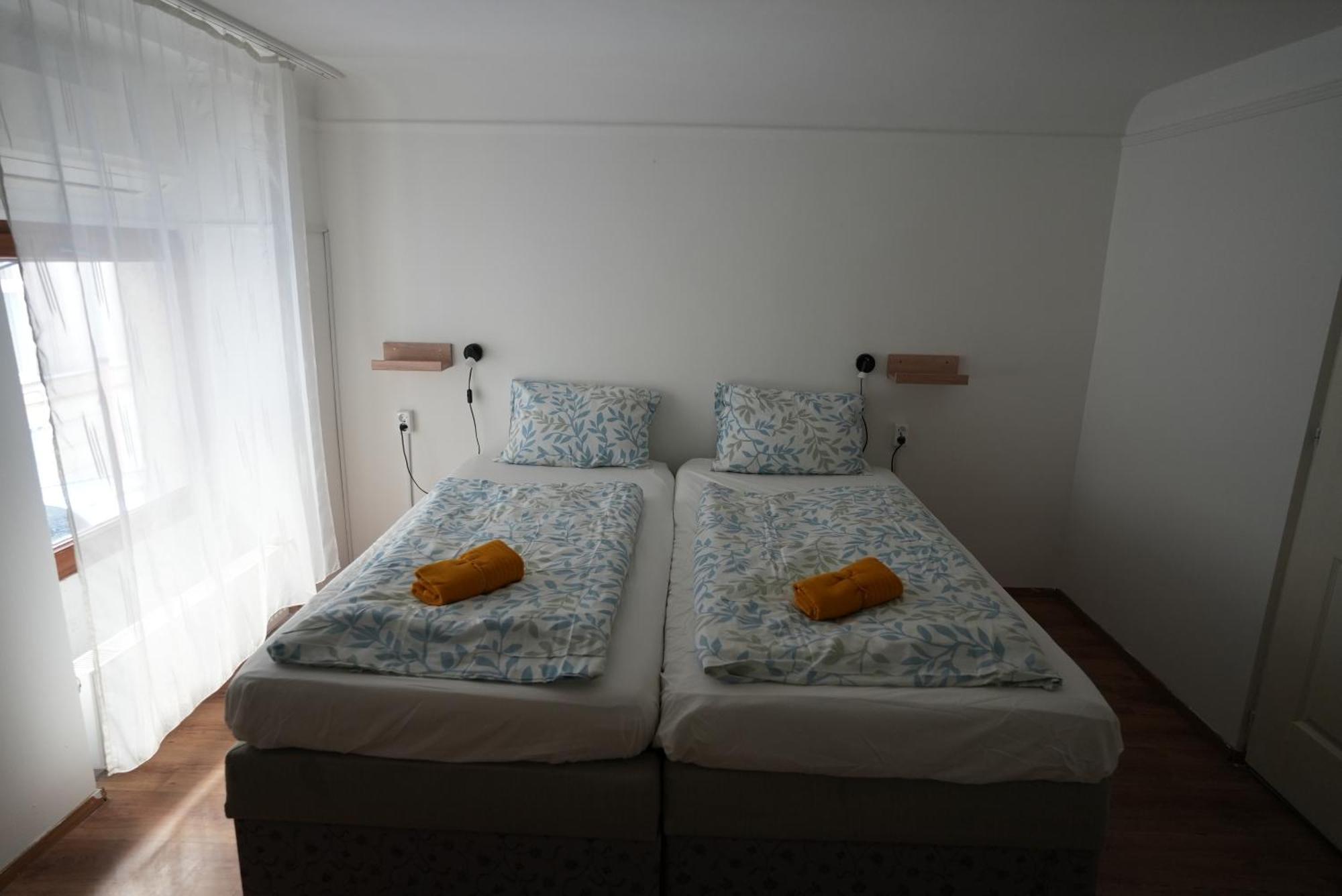 Center Hostel And Guest House บูดาเปสต์ ภายนอก รูปภาพ